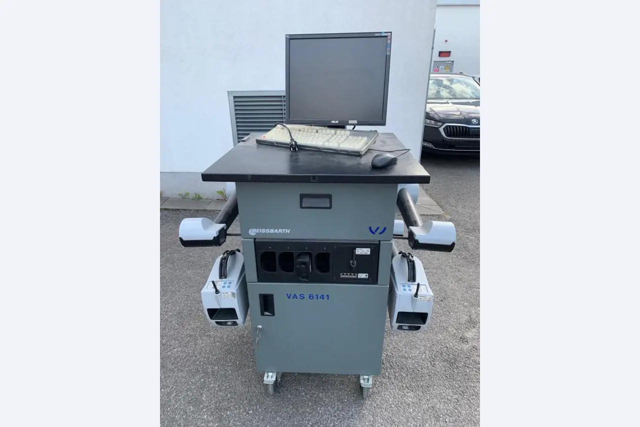 Kovoobrábecí stroje a pracovní obuv-2